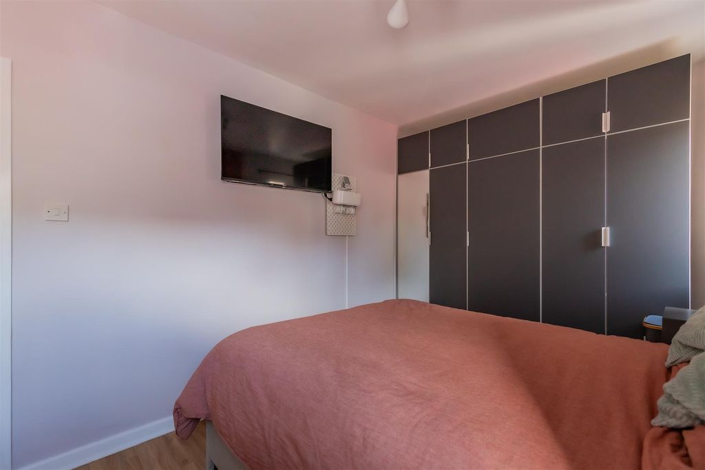 Additional image 15 of 2 bed flat for saleCowper Place, Roath, Cardiff CF24