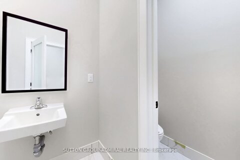 Additional image 8 of 18 and 19-800 Petrolia Road, Toronto, ON, M3J 3K4