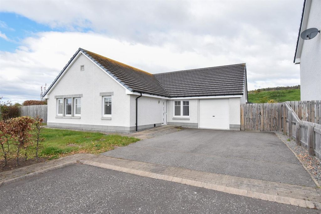 3 bed detached bungalow for sale7 Dolphin Drive, Fortrose IV10