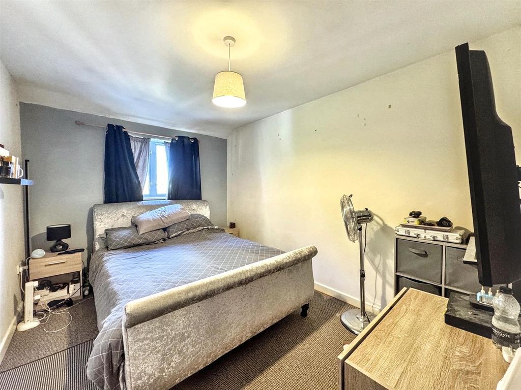 Additional image 5 of 2 bed flat for salePottery Terrace, Newport NP20
