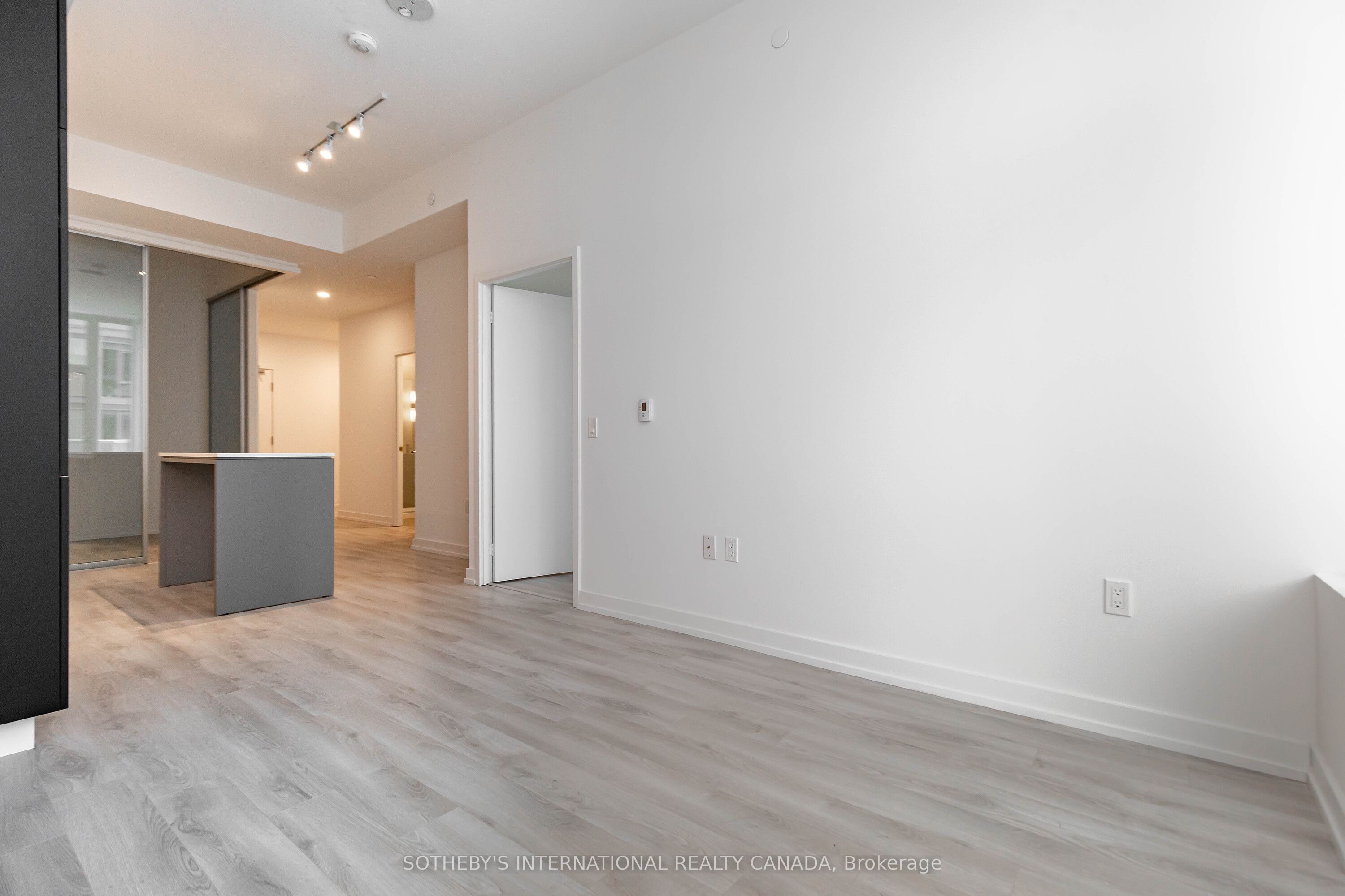 Additional image 4 of 403-33 Helendale Avenue, Toronto, ON, M4R 0A4