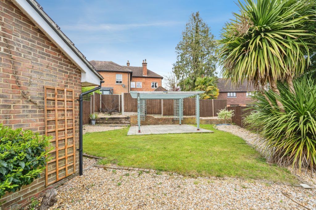 Additional image 25 of 2 bed flat for saleFlat 4 Linden House, Guildford Road, Billingshurst RH14