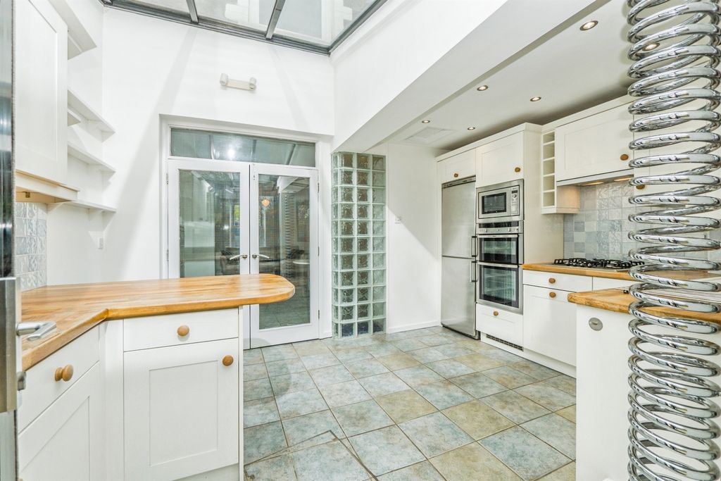Additional image 6 of 2 bed cottage for saleSpencers Row, Cardiff CF5