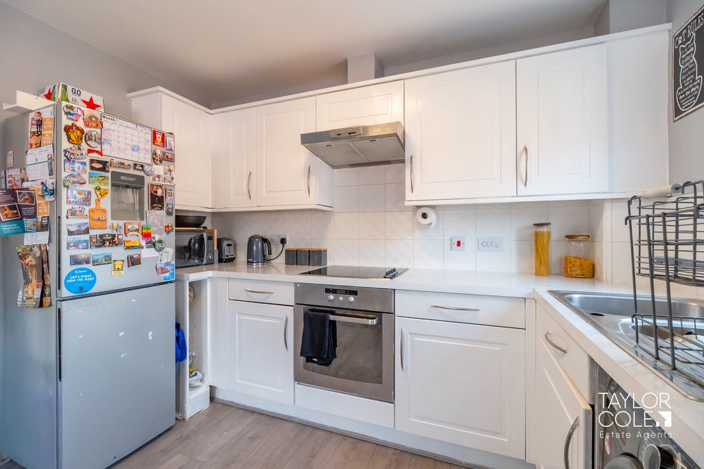 Additional image 6 of 2 bed flat for salePeel Drive, Wilnecote, Tamworth B77