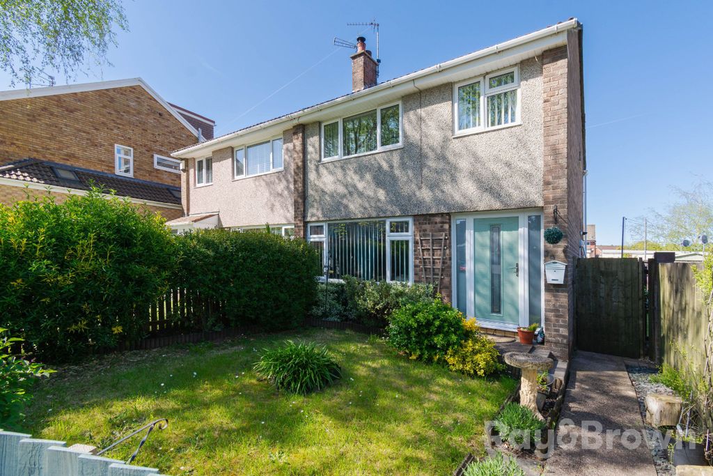 3 bed semi-detached house for saleHill Rise, Cardiff CF23