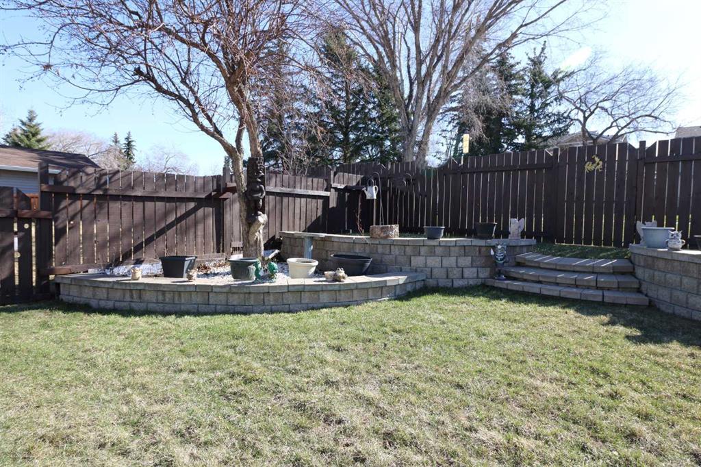 Additional image 3 of 8 Meadow Place SE, Airdrie, AB, T4A 1W4
