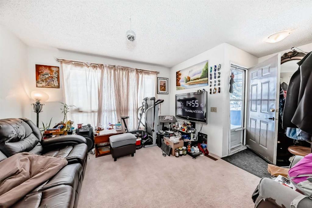 Additional image 5 of 137 Bermuda Drive NW, Calgary, AB, T3K 1H6