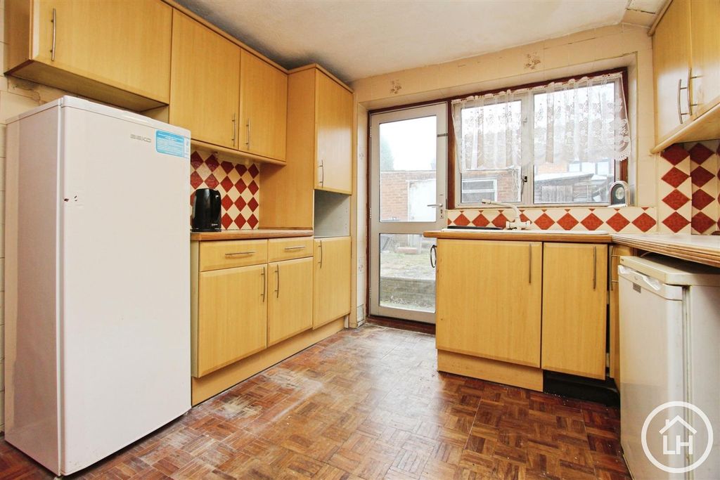 Additional image 7 of 5 bed detached house for saleWhitcombe Close, Lordswood, Chatham, Kent ME5