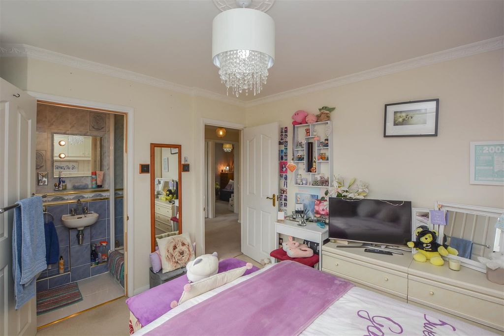 Additional image 14 of 4 bed detached house for salePlovers Barron, Wyatts Green, Brentwood CM15