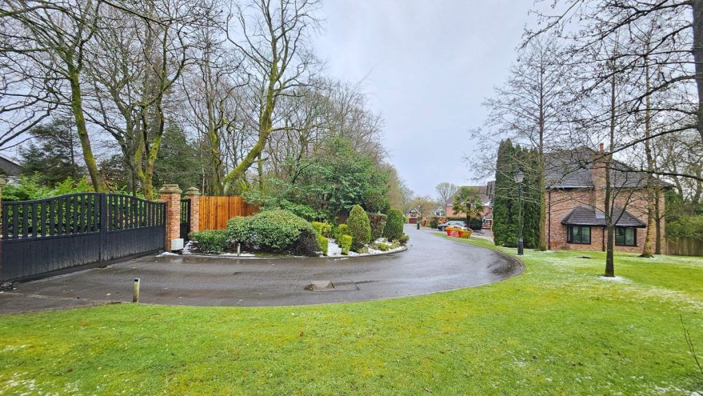 Additional image 2 of 5 bed detached house for sale2 Stokesby Gardens, Lostock. Bolton. BL6