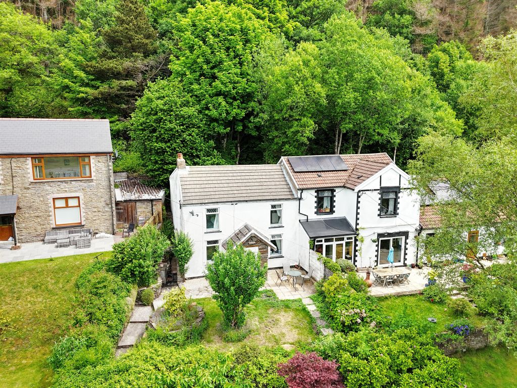 Additional image 12 of 3 bed semi-detached house for saleCefn Road Upper, Deri, Bargoed CF81