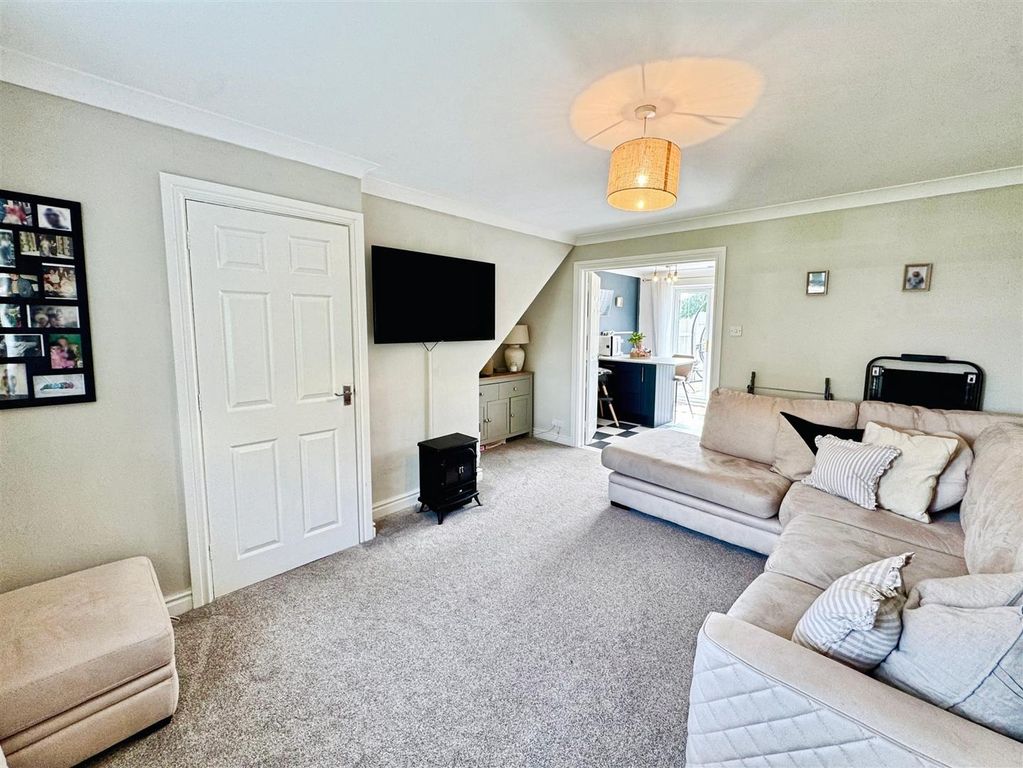 Additional image 4 of 3 bed end terrace house for saleLaburnam Way, Bulwark, Chepstow NP16
