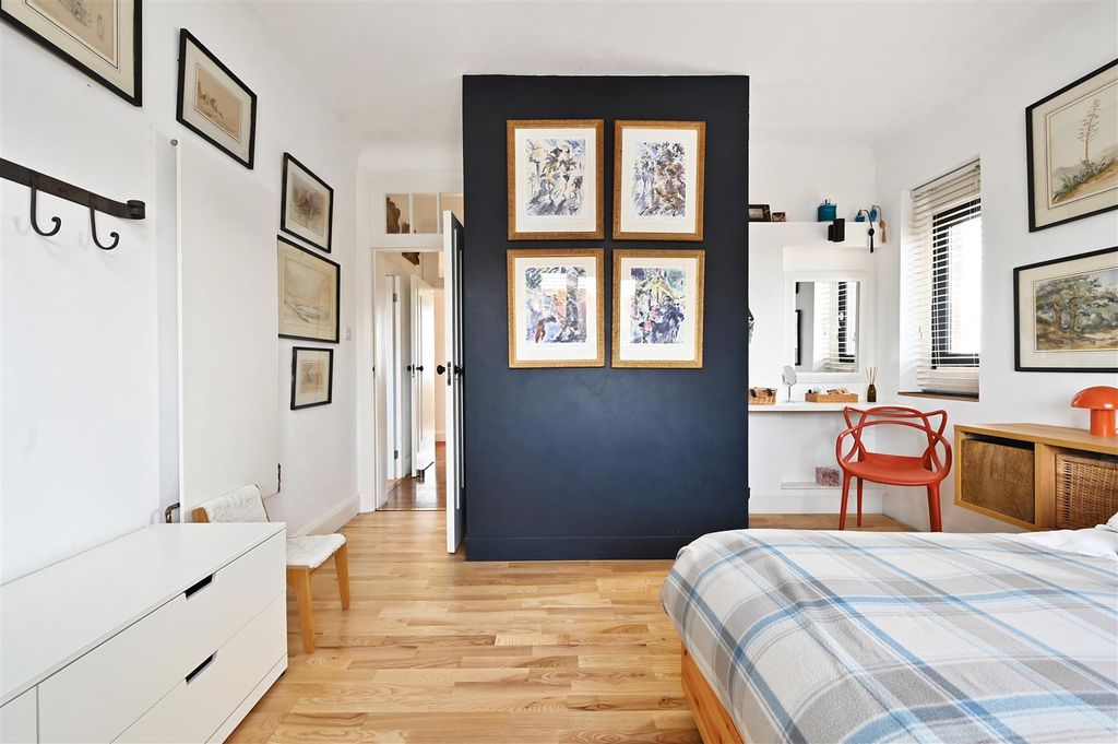 Additional image 27 of 3 bed flat for saleDe La Warr Parade, Bexhill-On-Sea TN40