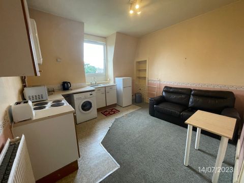 Bedford Road, Top Floor Left, Aberdeen AB24