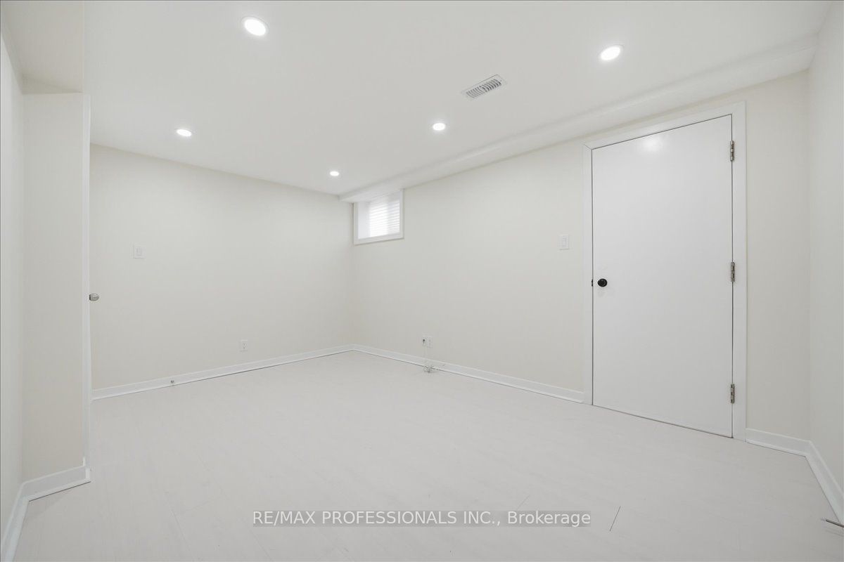 Additional image 6 of C-9611 Keele Street, Vaughan, ON, L6A 1M1
