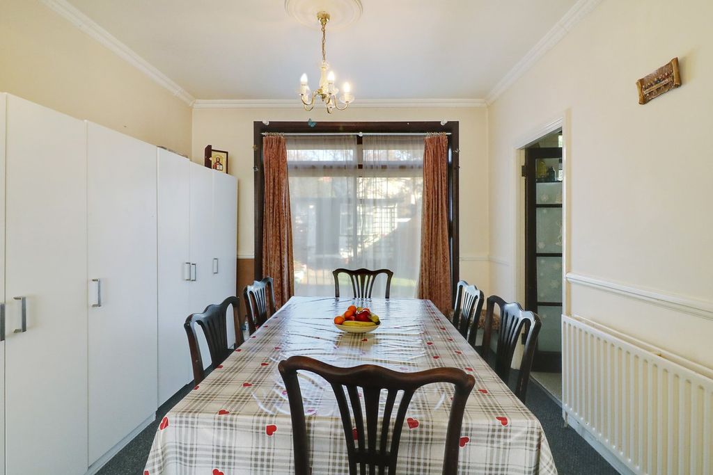 Additional image 4 of 5 bed semi-detached house for saleBuck Lane, London NW9