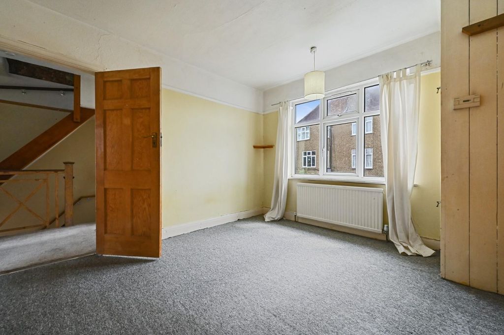Additional image 8 of 3 bed semi-detached house for saleFairfields Crescent, London NW9