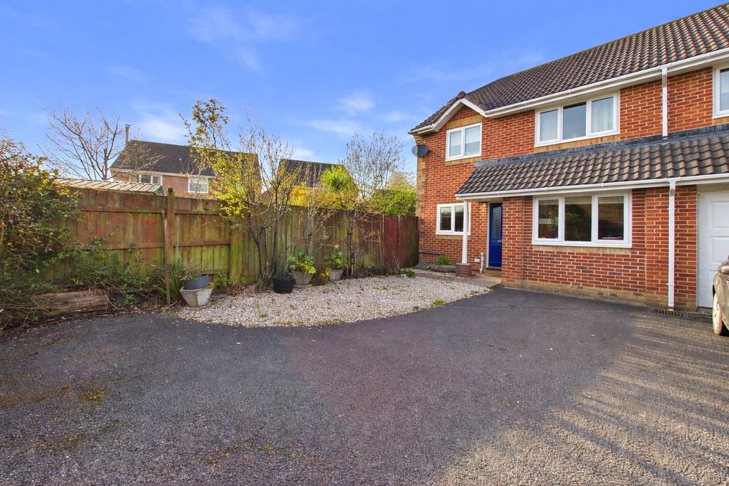3 bed semi-detached house for saleElizabeth Road, Bude, Cornwall EX23