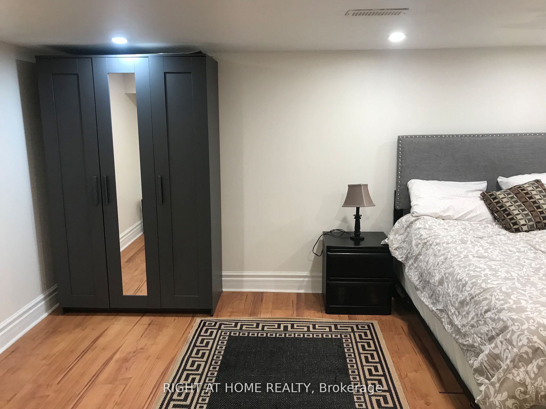Additional image 4 of Basement-289 Laurentian Avenue, Mississauga, ON, L4Z 2S2