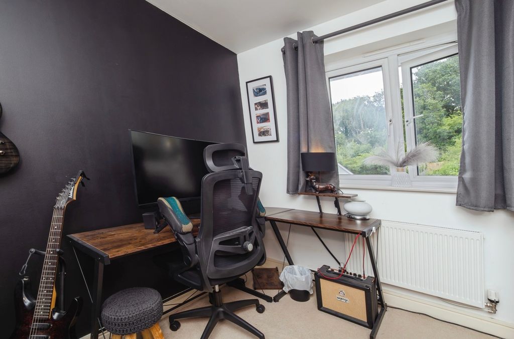 Additional image 9 of 2 bed flat for saleBerkshire Close, Ogwell, Newton Abbot, Devon TQ12