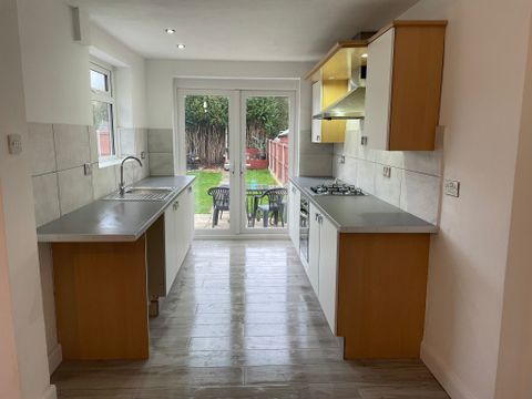 Wilford Crescent, Nottingham NG11