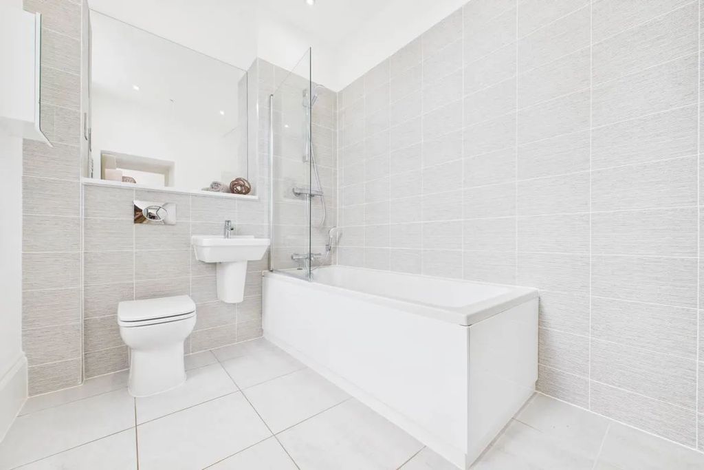 Additional image 5 of 2 bed flat for saleDalnair Castle Apartments, Dalnair Castle, Dalnair Estate, Croftamie, Stirling G63