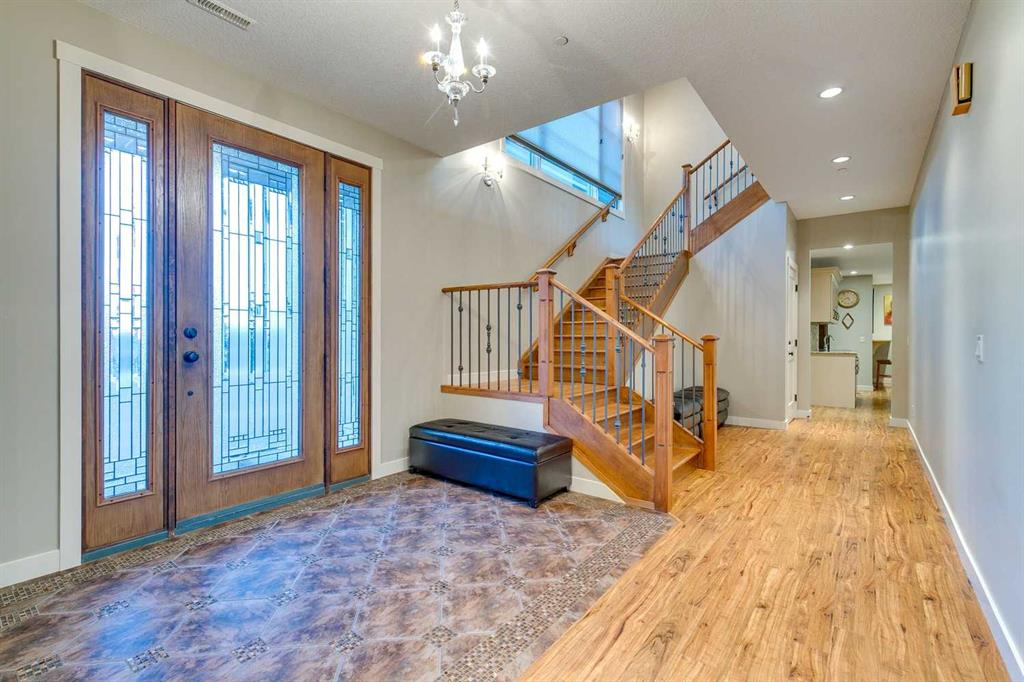 Additional image 5 of 215 Patton Court SW, Calgary, AB, T2V 5G4