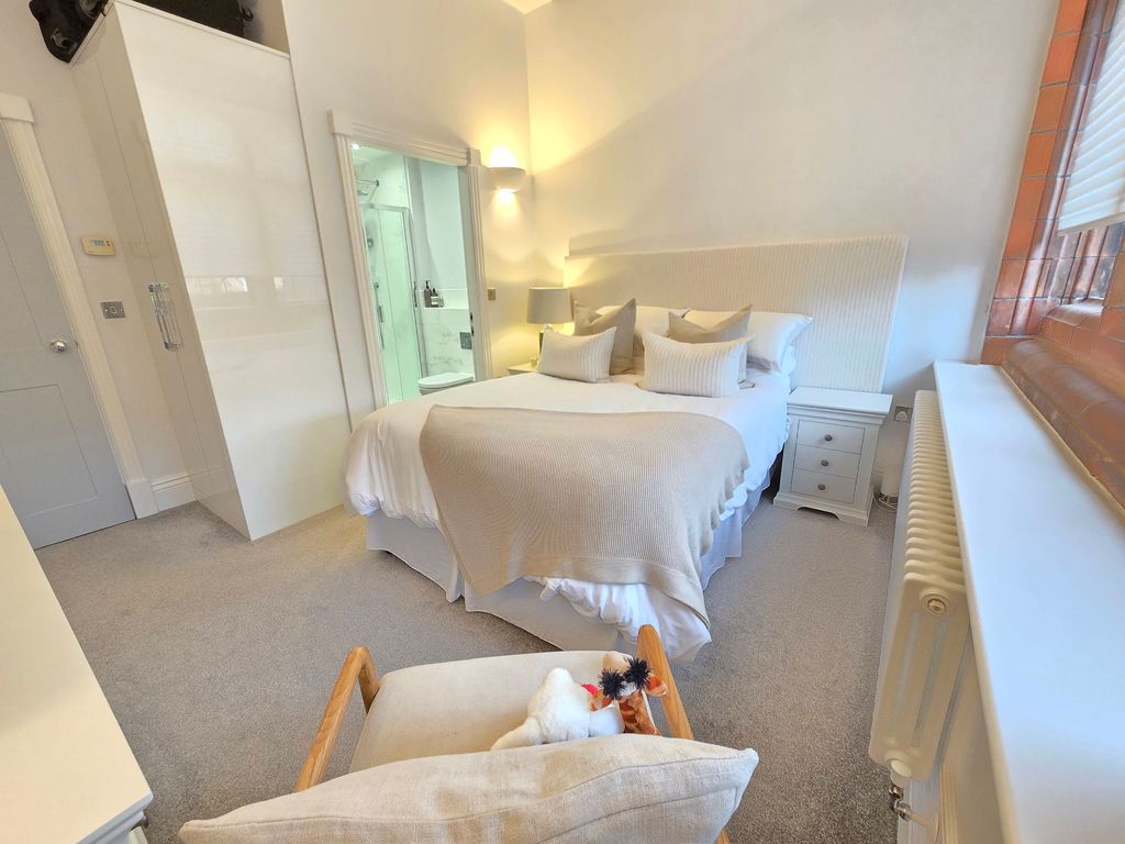 Additional image 5 of 2 bed flat for saleLawrence Road, Altrincham WA14