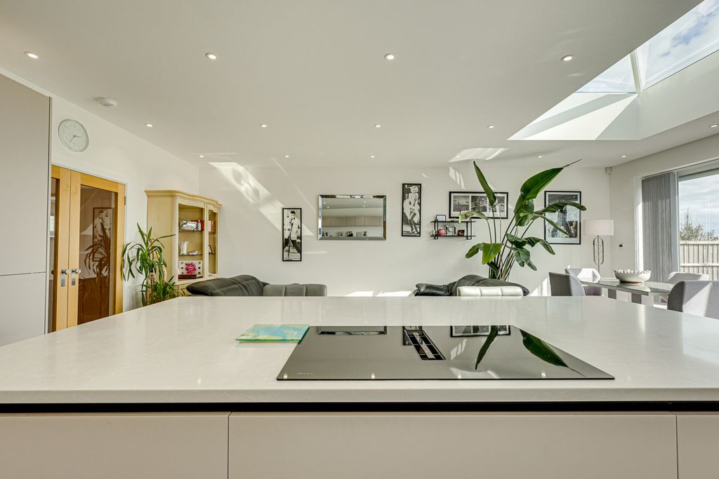 Additional image 15 of 4 bed detached house for saleCastle Road, Benfleet SS7