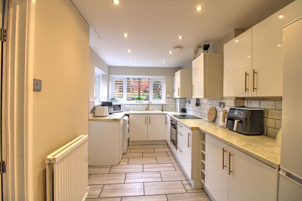 Additional image 7 of 3 bed semi-detached house for saleSycamore Road, Pontypool NP4