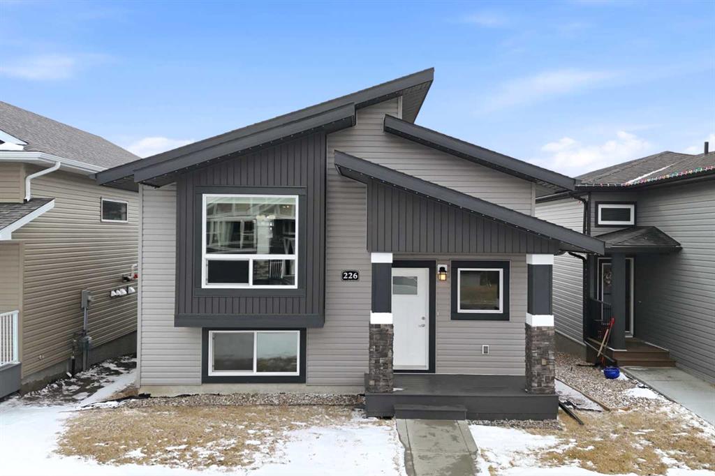 Additional image 2 of 226 Livingston Close, Red Deer, AB, T4R 0S8