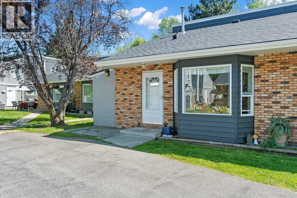 304-3155 Gordon Drive, Kelowna, BC, V1W3N6