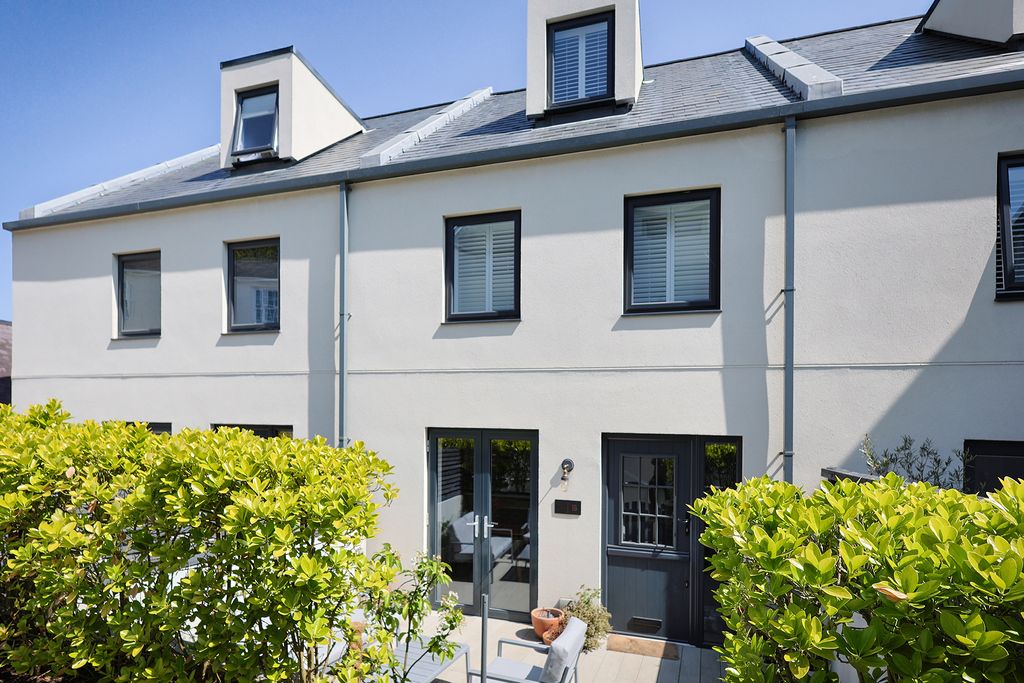 3 bed property for saleLes Amballes, St Peter Port, Guernsey GY1