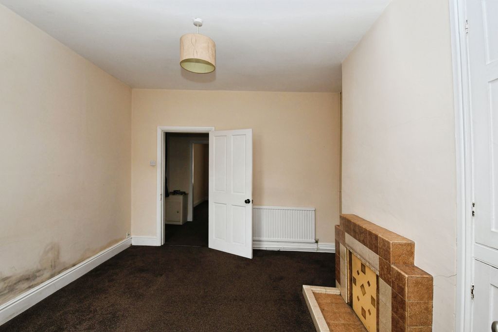 Additional image 7 of 2 bed terraced house for saleBaggholme Road, Lincoln LN2