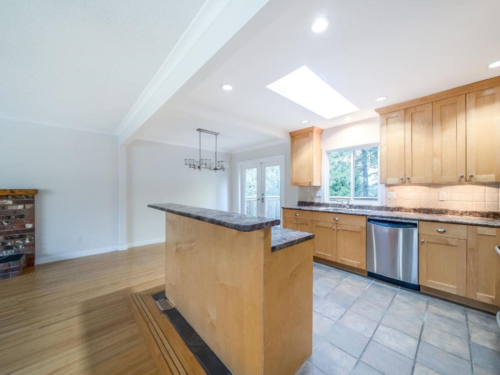 Additional image 6 of 12569 26 Avenue, Surrey, BC, V4A 2K6