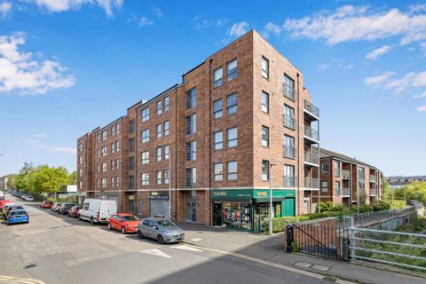 22/2 Anderson Place, Bonnington, Edinburgh EH6