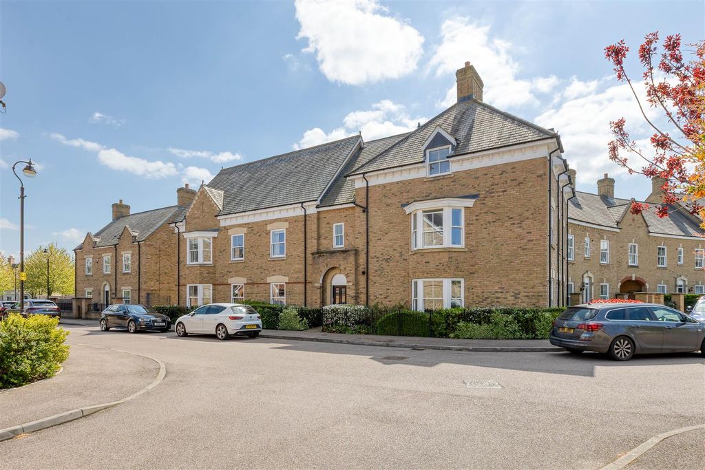 2 bed flat for saleCharlotte Avenue, Fairfield SG5