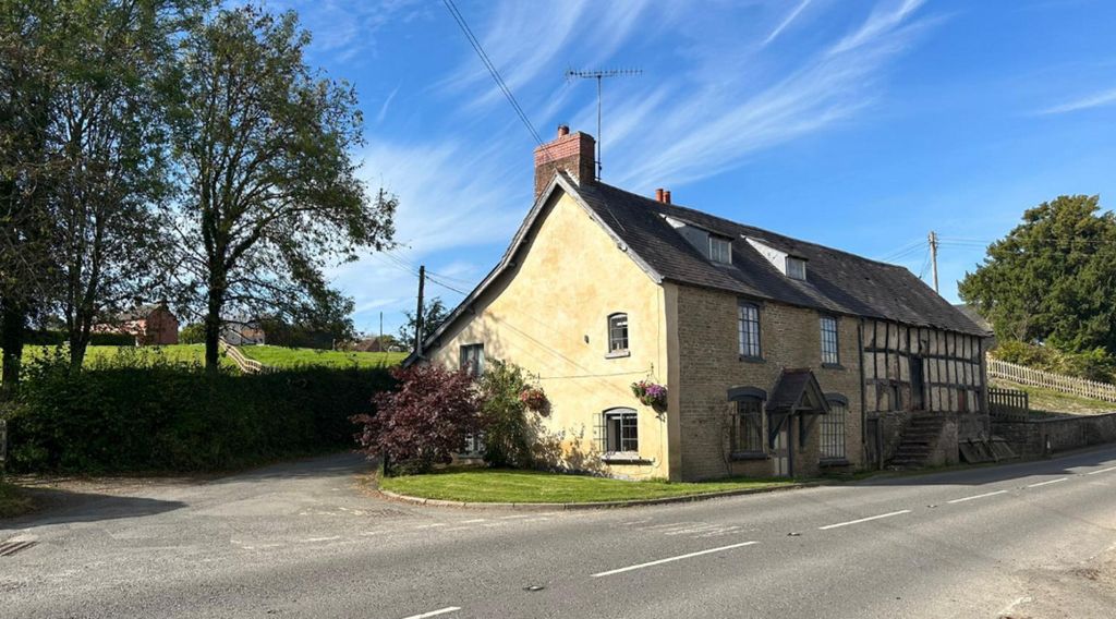 4 bed detached house for saleAdforton, Craven Arms SY7