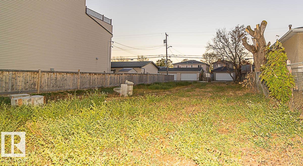 Additional image 3 of 11640 80 Street NW, Edmonton, AB, T5B2N2