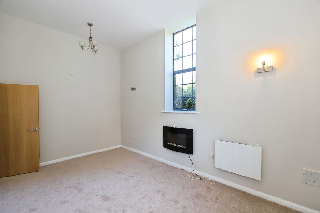 Additional image 8 of 2 bed flat for saleCastle Road, Kidderminster, Worcestershire DY11