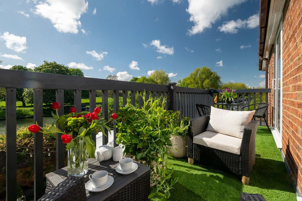 Additional image 16 of 4 bed detached house for saleFen Road, Cambridge CB4
