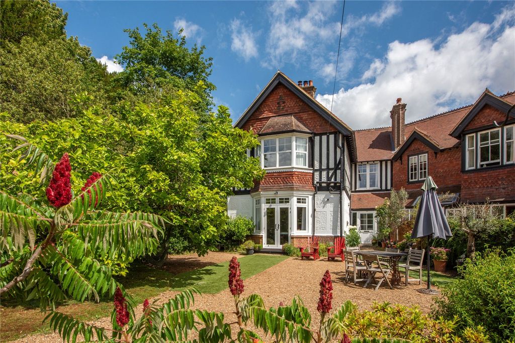 4 bed detached house for saleThe Street, Betchworth, Surrey RH3