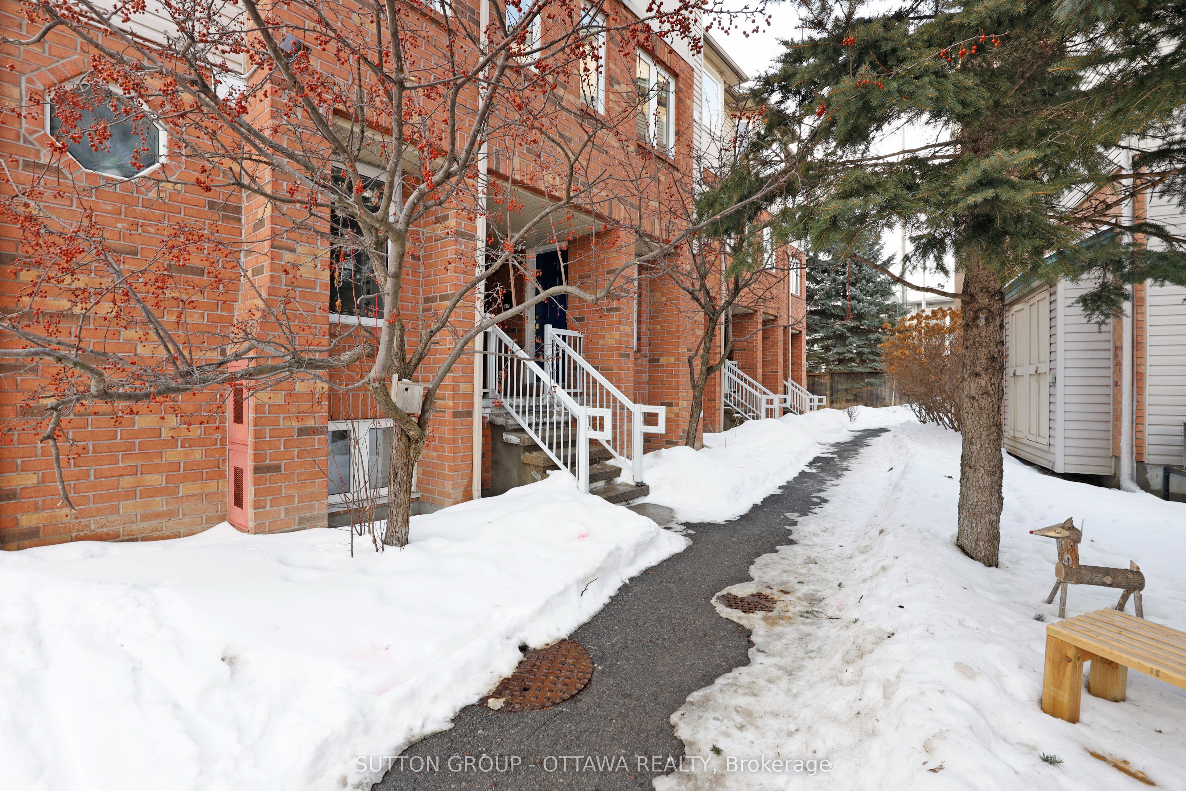 115 Tall Pines Private, Ottawa, ON, K2H 1H1
