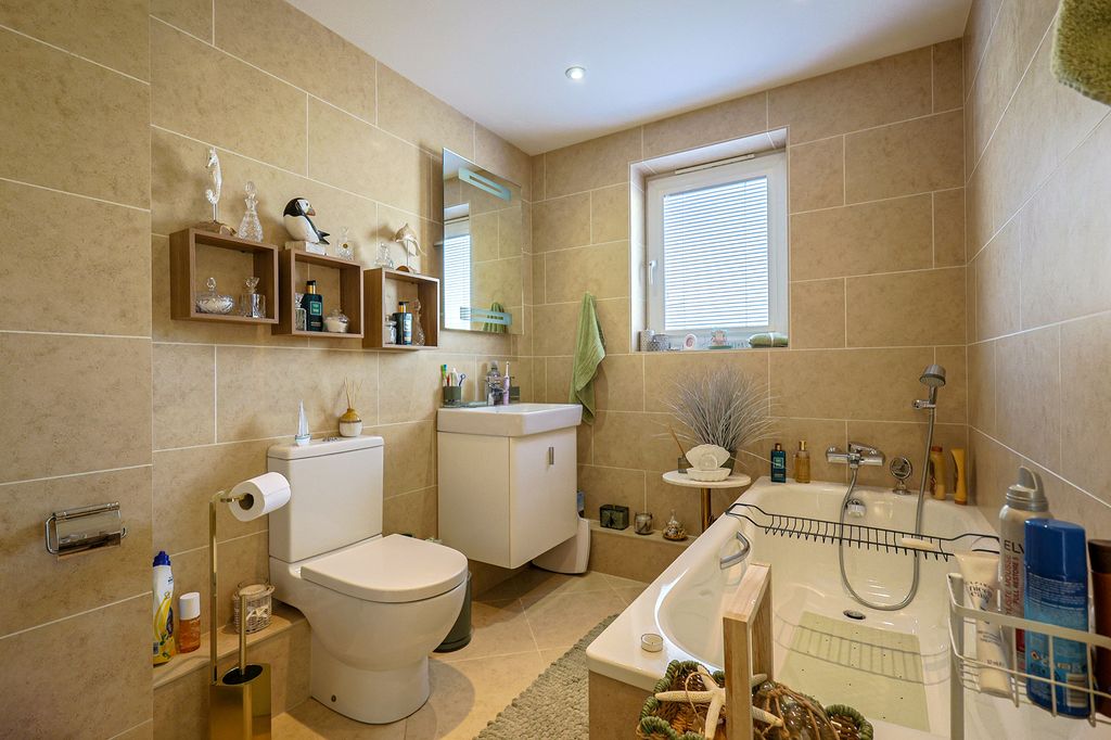 Additional image 6 of 1 bed property for saleRue Du Marais, Vale, Guernsey GY3
