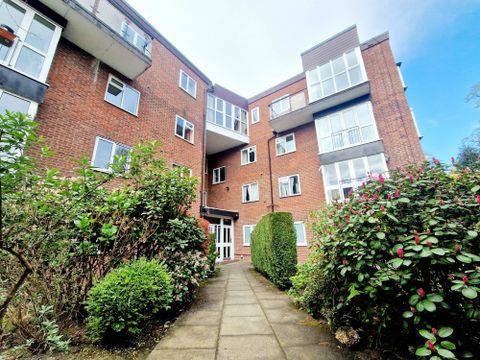 Spath Road, Ravenswood M20