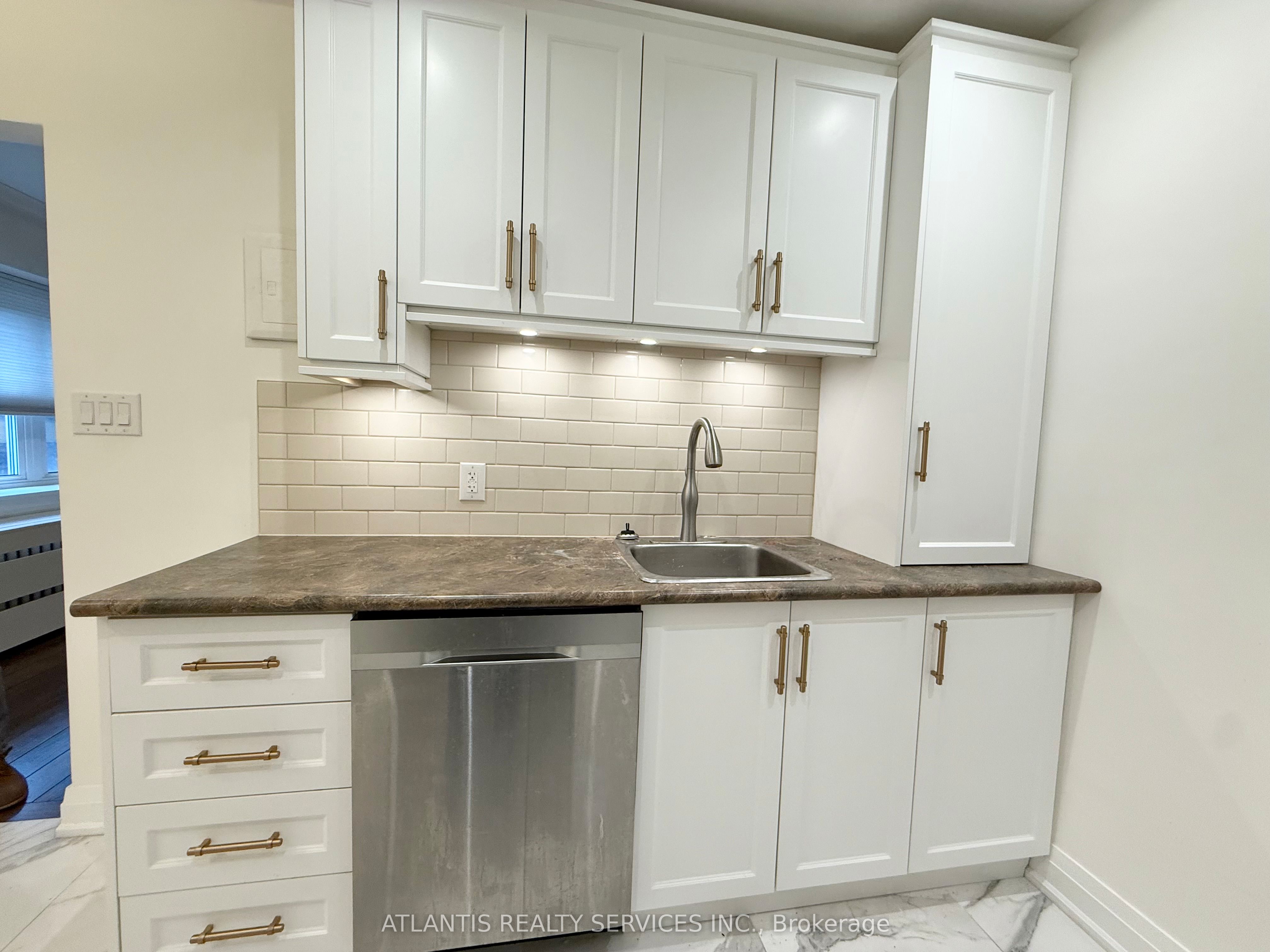 Additional image 4 of 102-323 Lonsdale Street, Toronto, ON, M4V 1X3