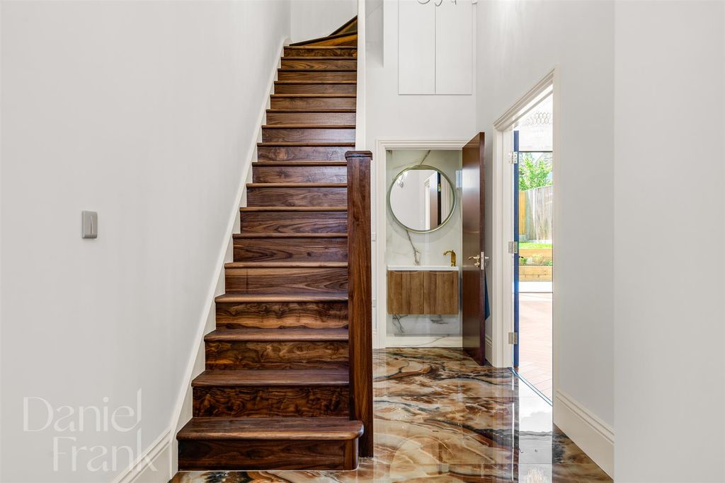 Additional image 20 of 5 bed semi-detached house for salePalmerston Road, Buckhurst Hill IG9