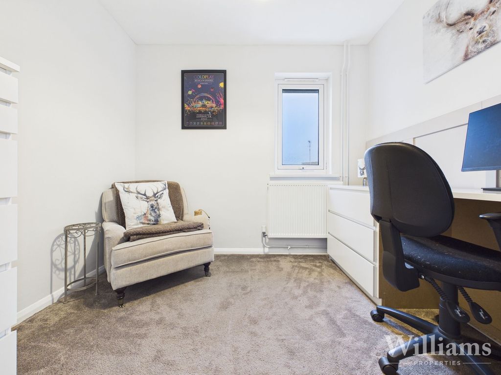 Additional image 8 of 3 bed flat for saleHannon Road, Aylesbury HP21