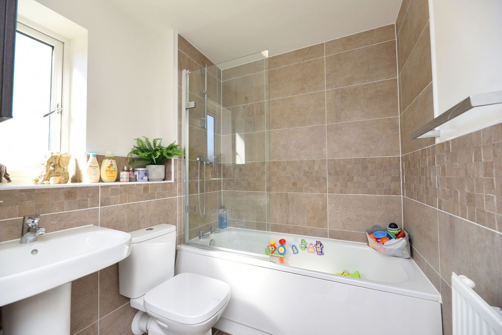 Additional image 14 of 2 bed flat for saleVenus Avenue, Biggleswade SG18