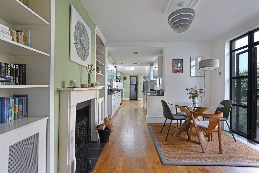 Additional image 14 of 4 bed semi-detached house for saleHills Road, Buckhurst Hill IG9
